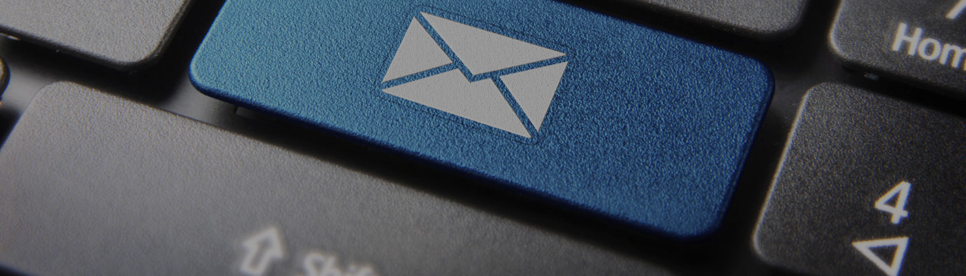 Botón azul con el icono de un sobre de correos